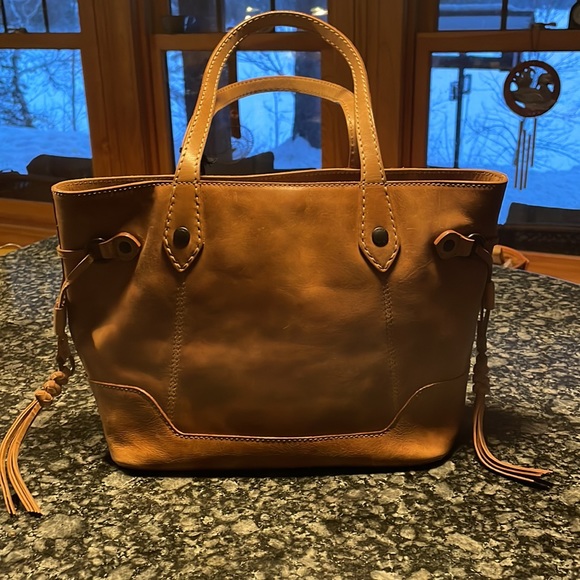 NWT Rare FRYE Melissa Carryall - Picture 2 of 12